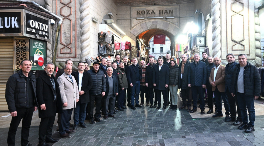 Başkan Burkay Tarihi Çarşı’da Esnafla Buluştu